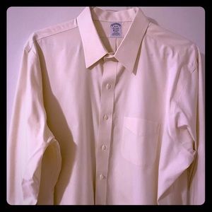 Brooks Brothers dress shirt 18-35 pale yellow